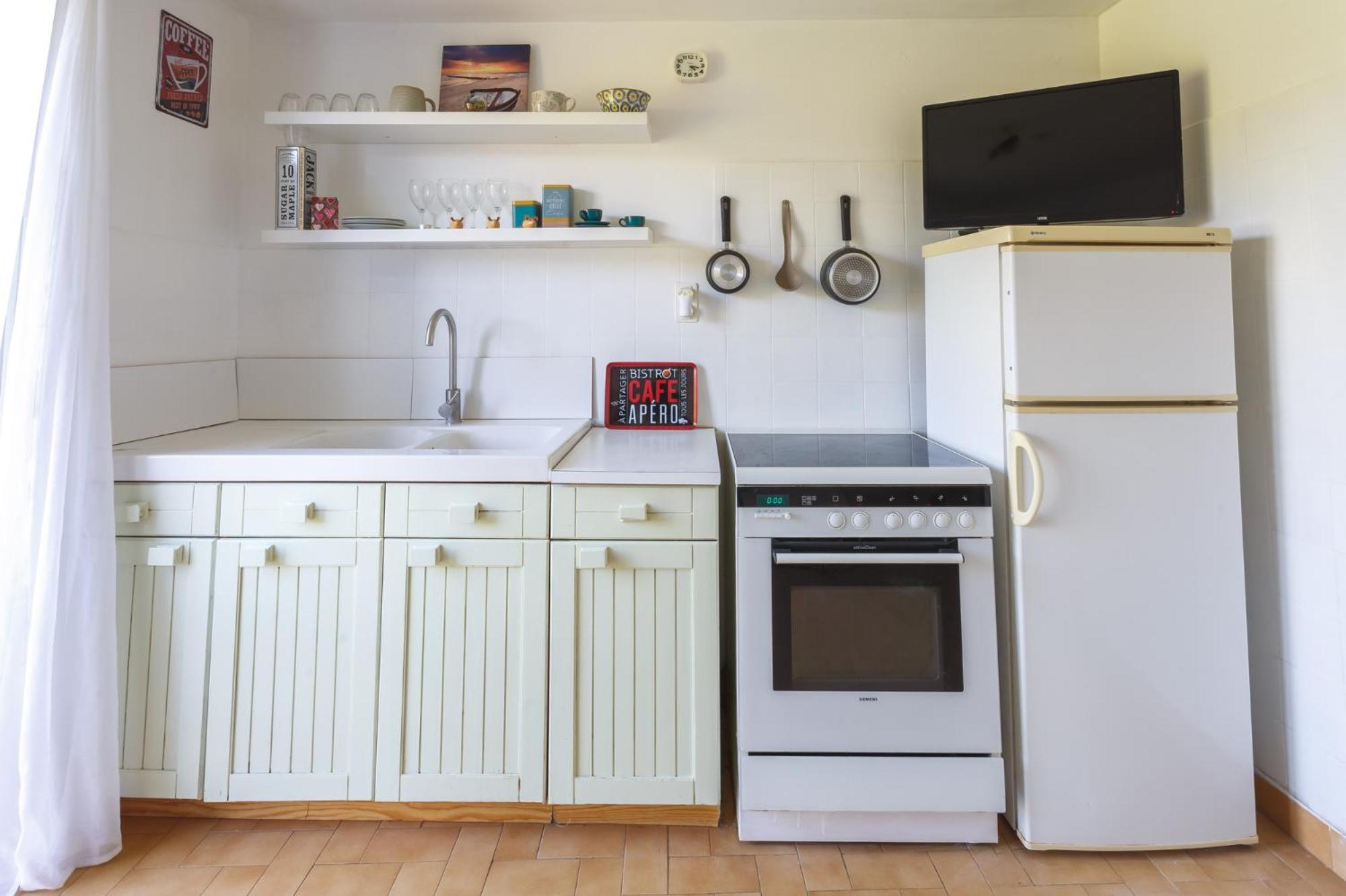 Cosy Apartment In Ancient Gabian With River And Vineyard Views 外观 照片