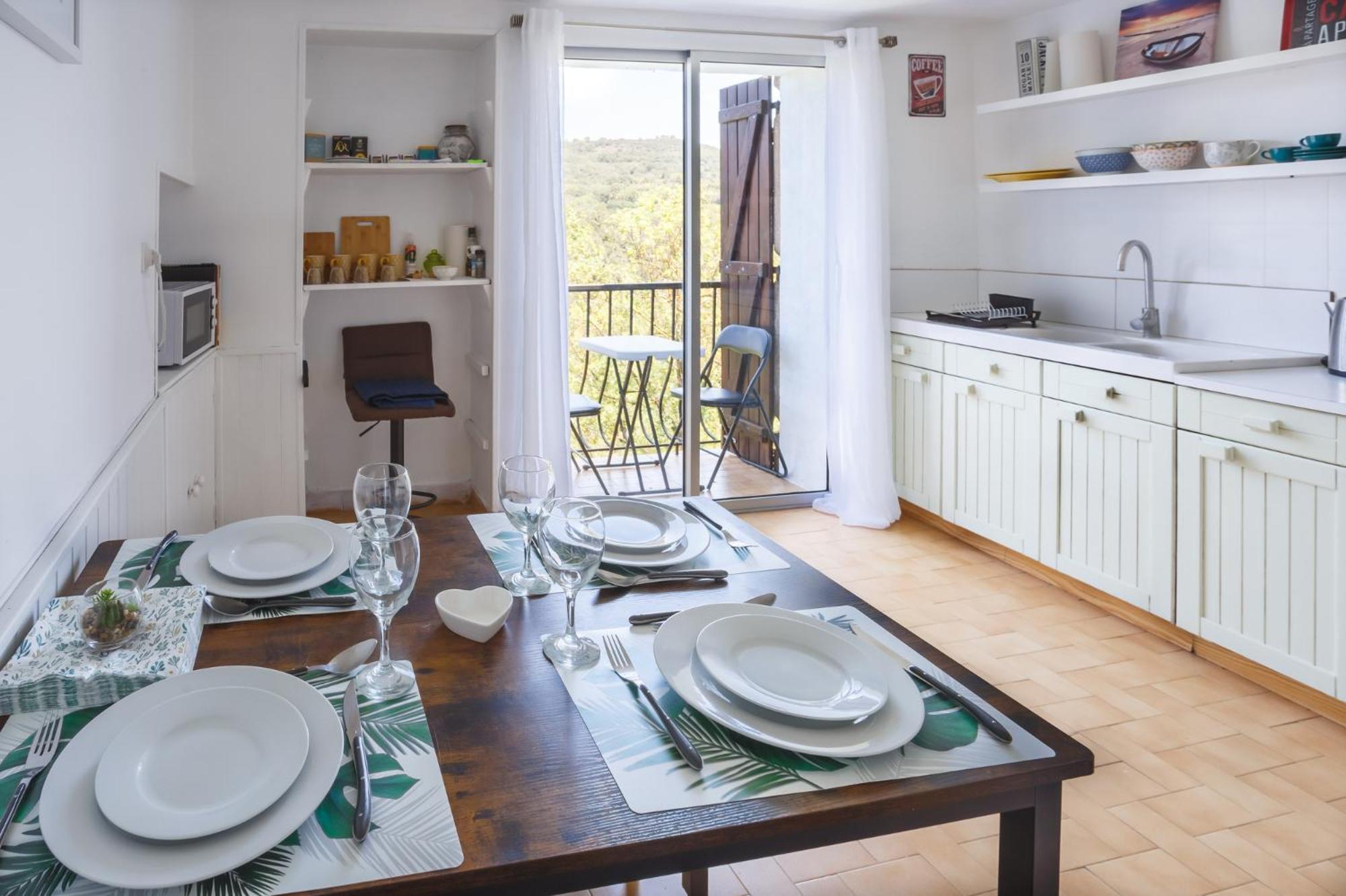 Cosy Apartment In Ancient Gabian With River And Vineyard Views 外观 照片